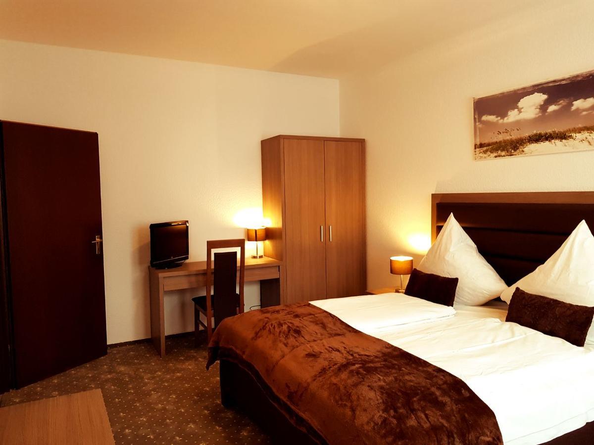 Hotel Dormir Moers Exterior photo