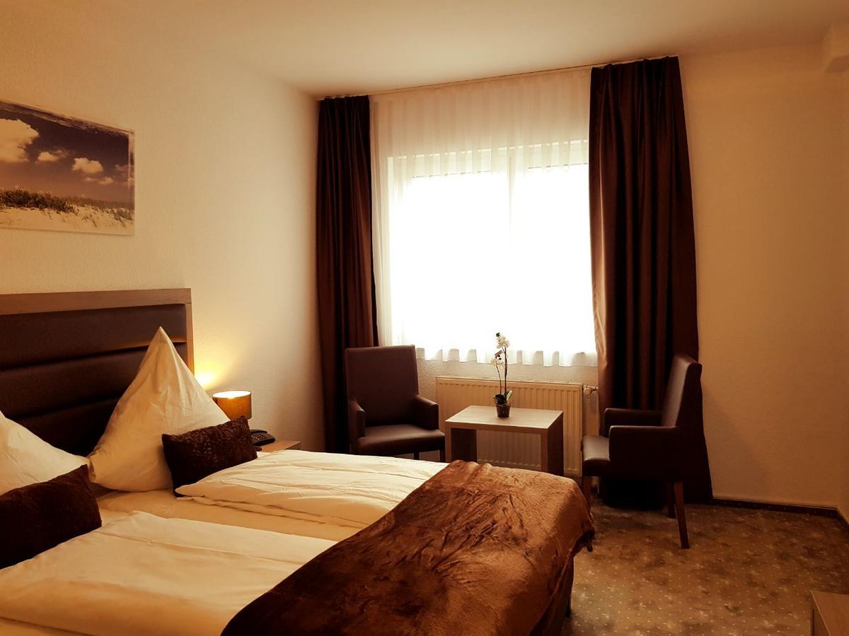 Hotel Dormir Moers Exterior photo